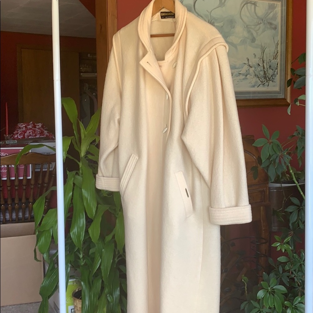 VINTAGE • Geiger Wool Coat